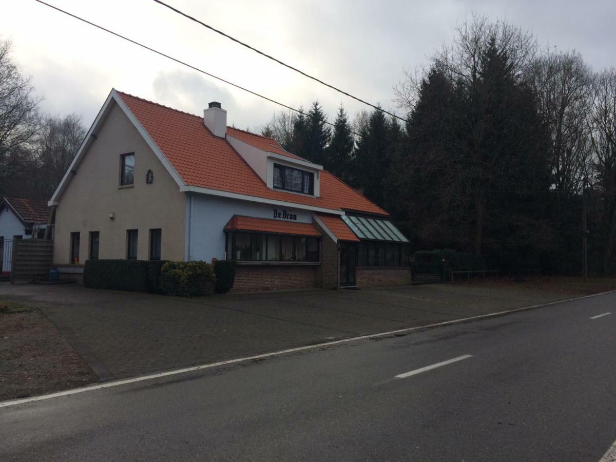 Villa De Bron Beringen Esterno foto